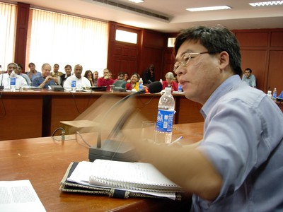 Lawrence Liang speaking at the Enculturing Law Conference (Bangalore, August 2005) 