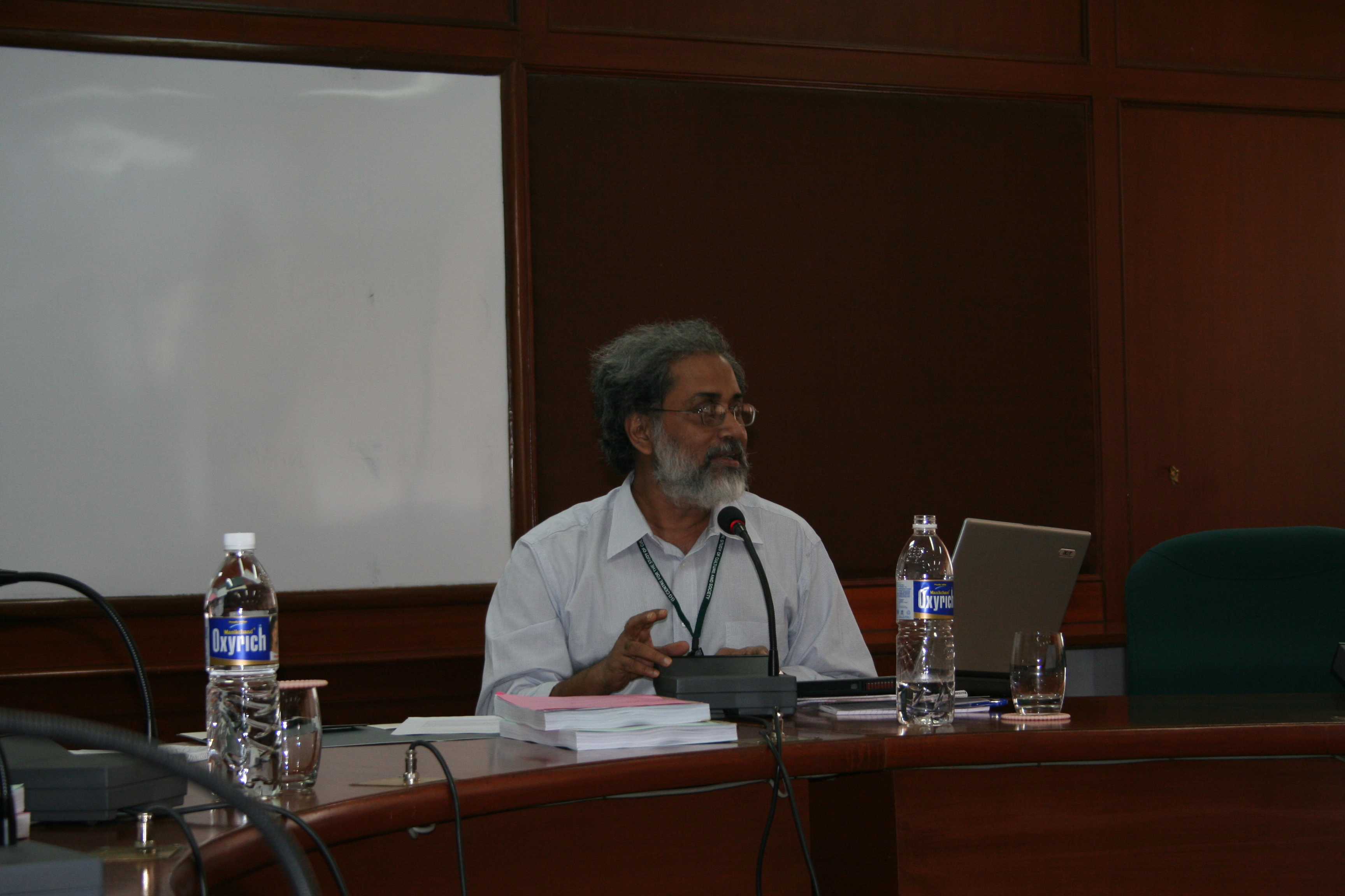 Ashish Rajadhyaksha in Civil Society & Governance Consultation (2007)
