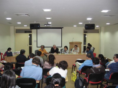 The audience, listening to Asian Cinema Conference (February, 04, 2007)
