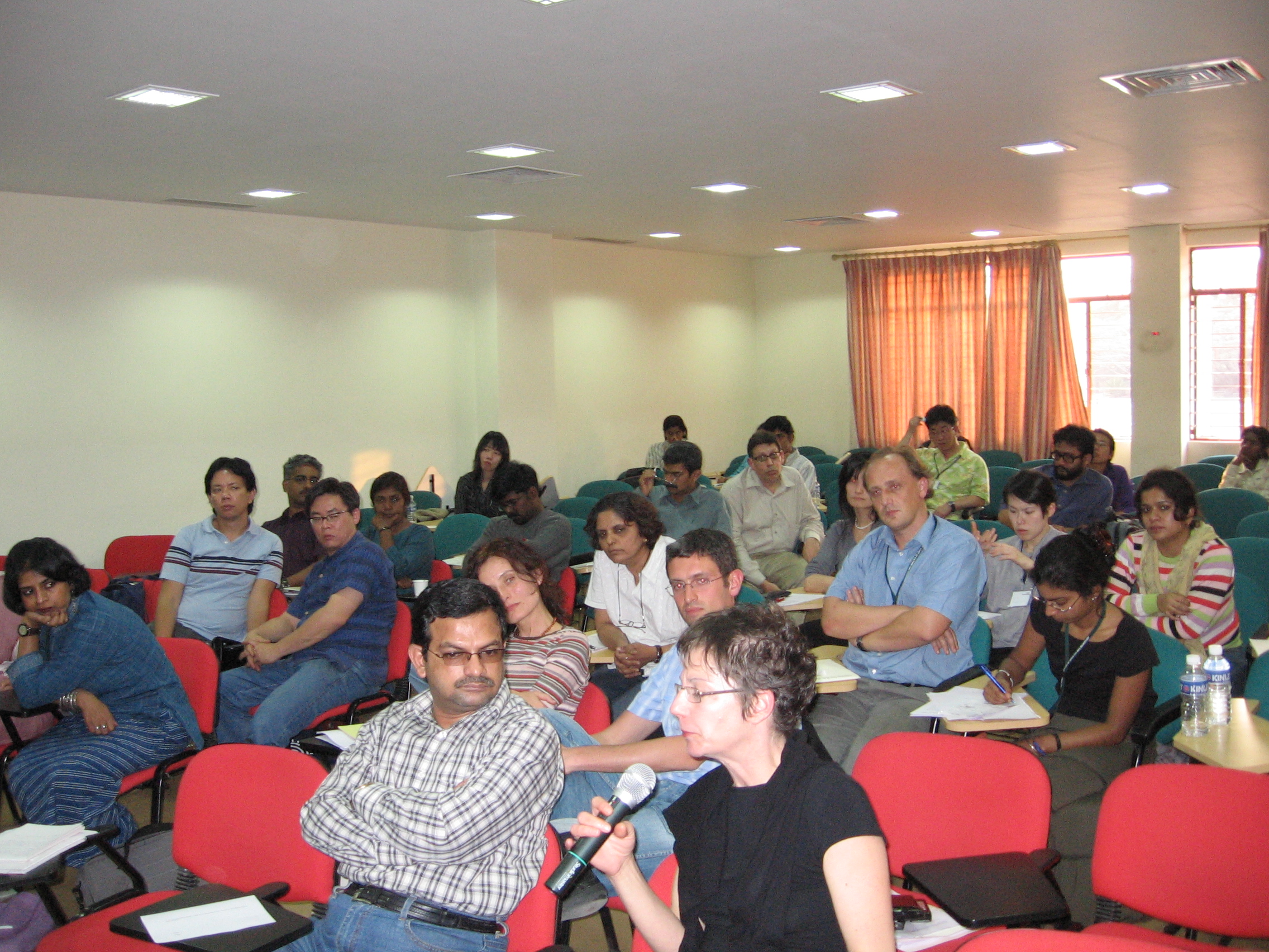 The audience, listening to Asian Cinema Conference (February, 04, 2007)